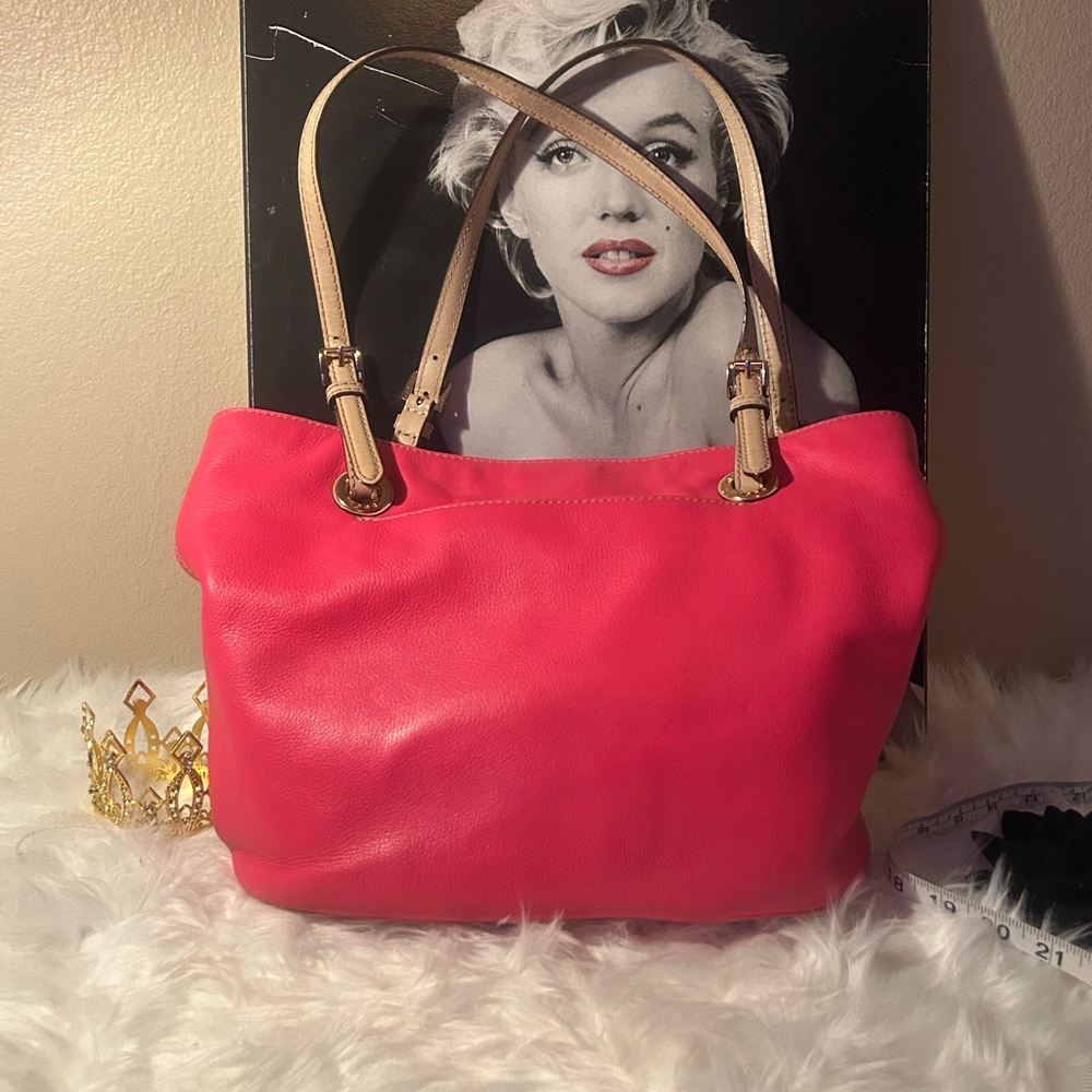 Michael Kors Vibrant Pink Tote Bag - Picture 2 of 8